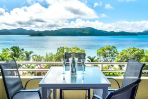 Lagoon Beachfront Lodge 201 on Hamilton Island by HamoRent